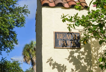 Sign welcoming residents and visitors into Beach Park, FL
